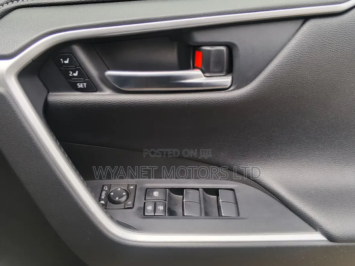 Toyota RAV4 Limited AWD 2020 Gray