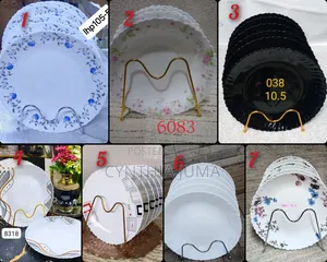 A Set of 6 Round Dinner Plates 10.5 Inches