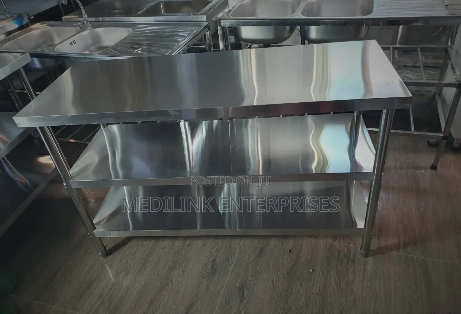 2.2*5ft Stainless With Undershelves
