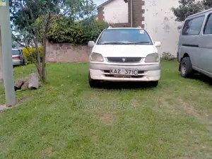 Toyota Raum 1.5 FWD 2000 White
