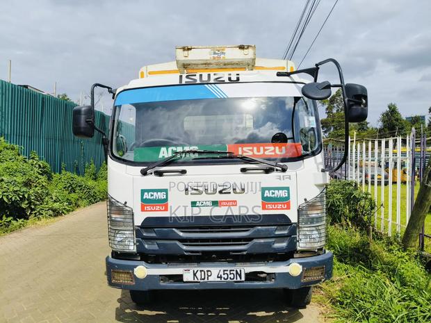 Isuzu FRR Slayqueen Openbody - thumbnail 2