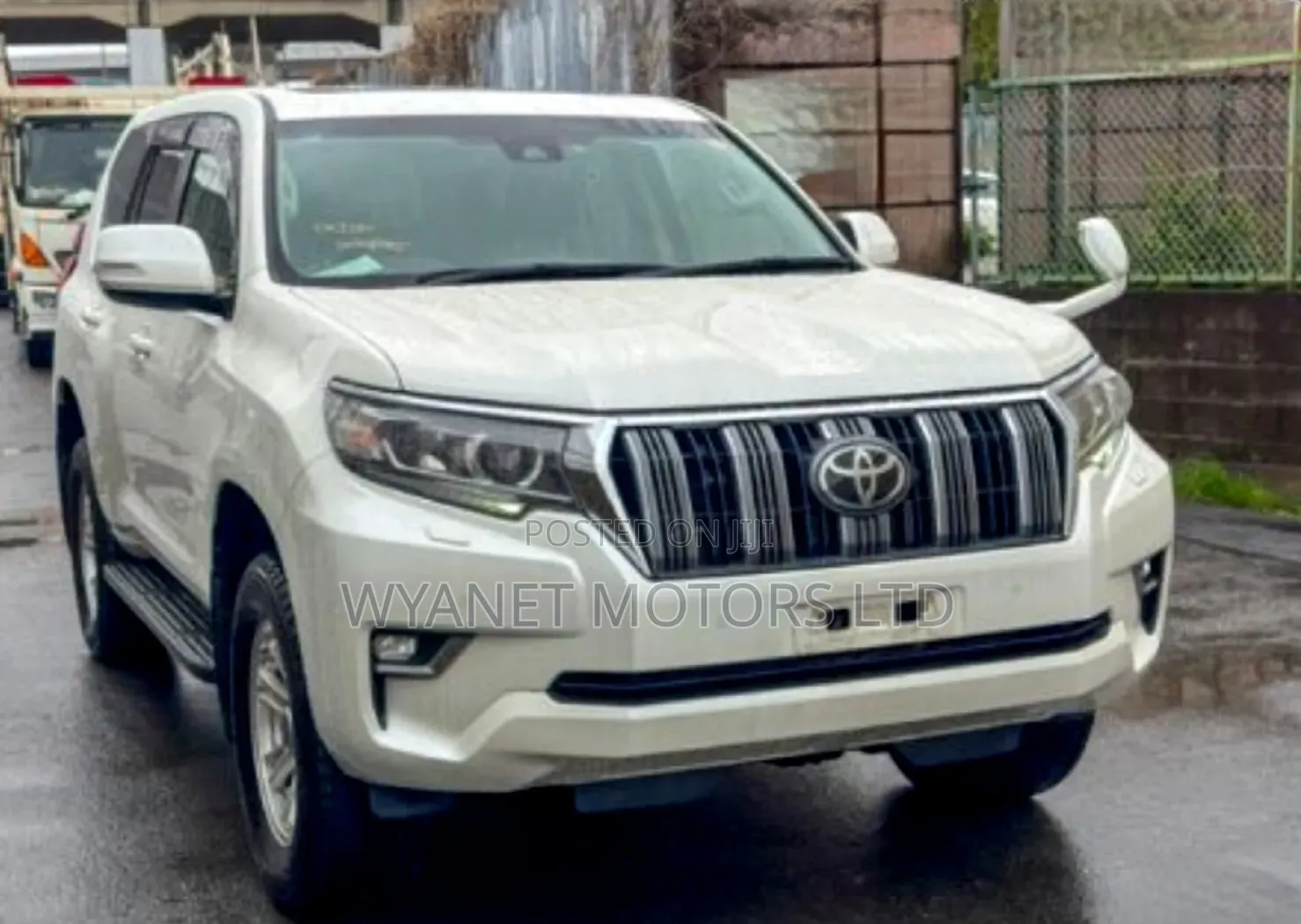 Toyota Land Cruiser Prado 2.7 2019 White