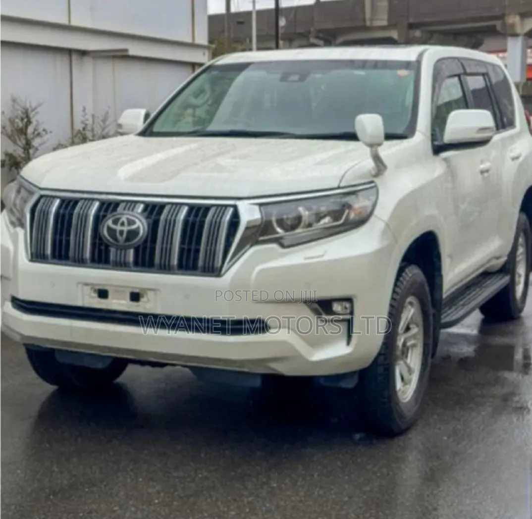 Toyota Land Cruiser Prado 2.7 2019 White