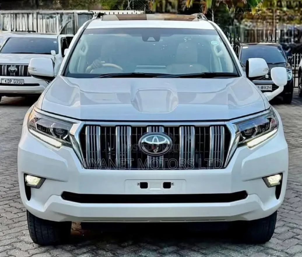 Toyota Land Cruiser Prado 2.7 2019 White