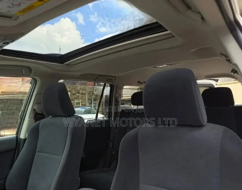 Toyota Land Cruiser Prado 2.7 2019 White