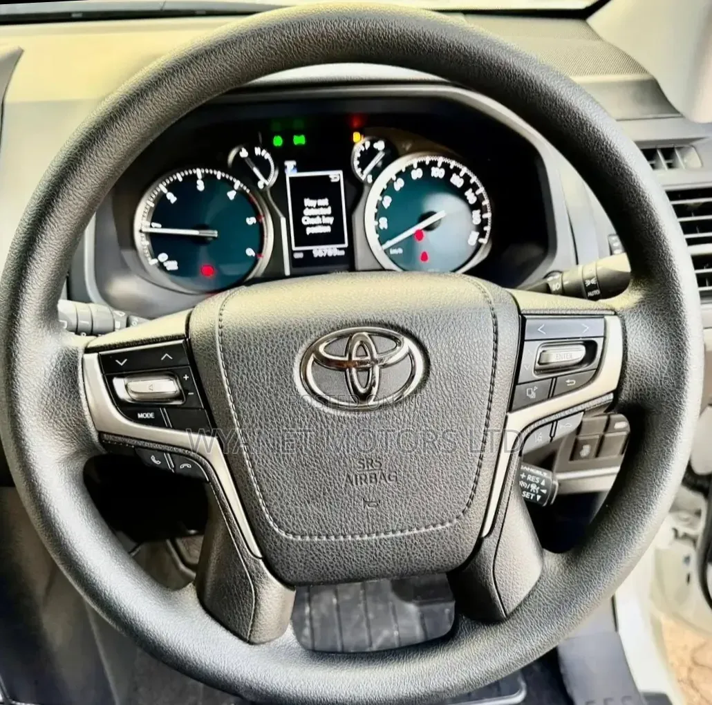 Toyota Land Cruiser Prado 2.7 2019 White