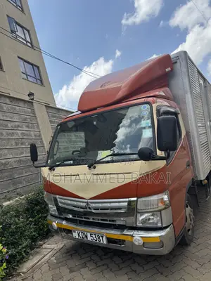 Mitsubishi Fusso 2019 Orange