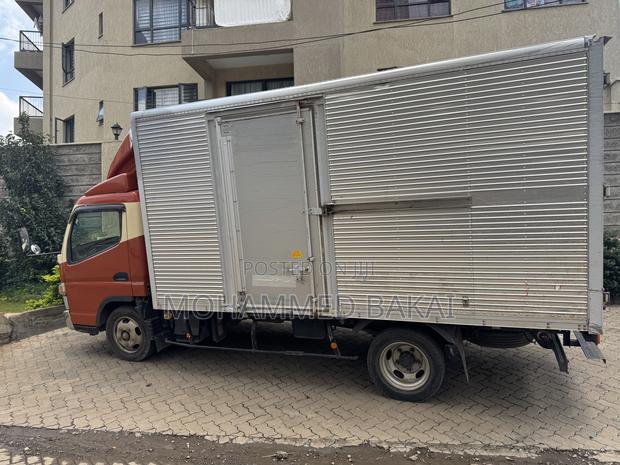 Mitsubishi Fusso 2019 Orange - thumbnail 5