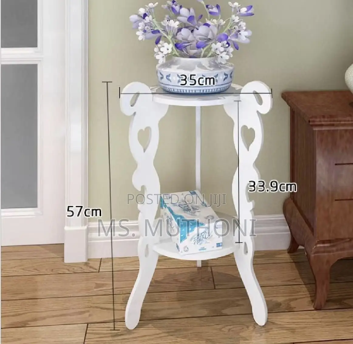 *3 Legged 2 Layer White Flower Vase Holder