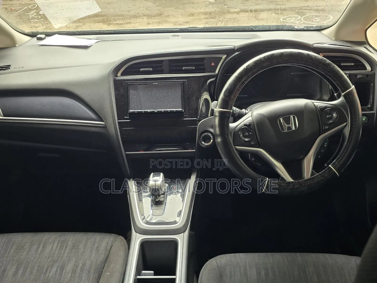 Honda Shuttle 1.5 Hybrid 2WD 2019 Pearl