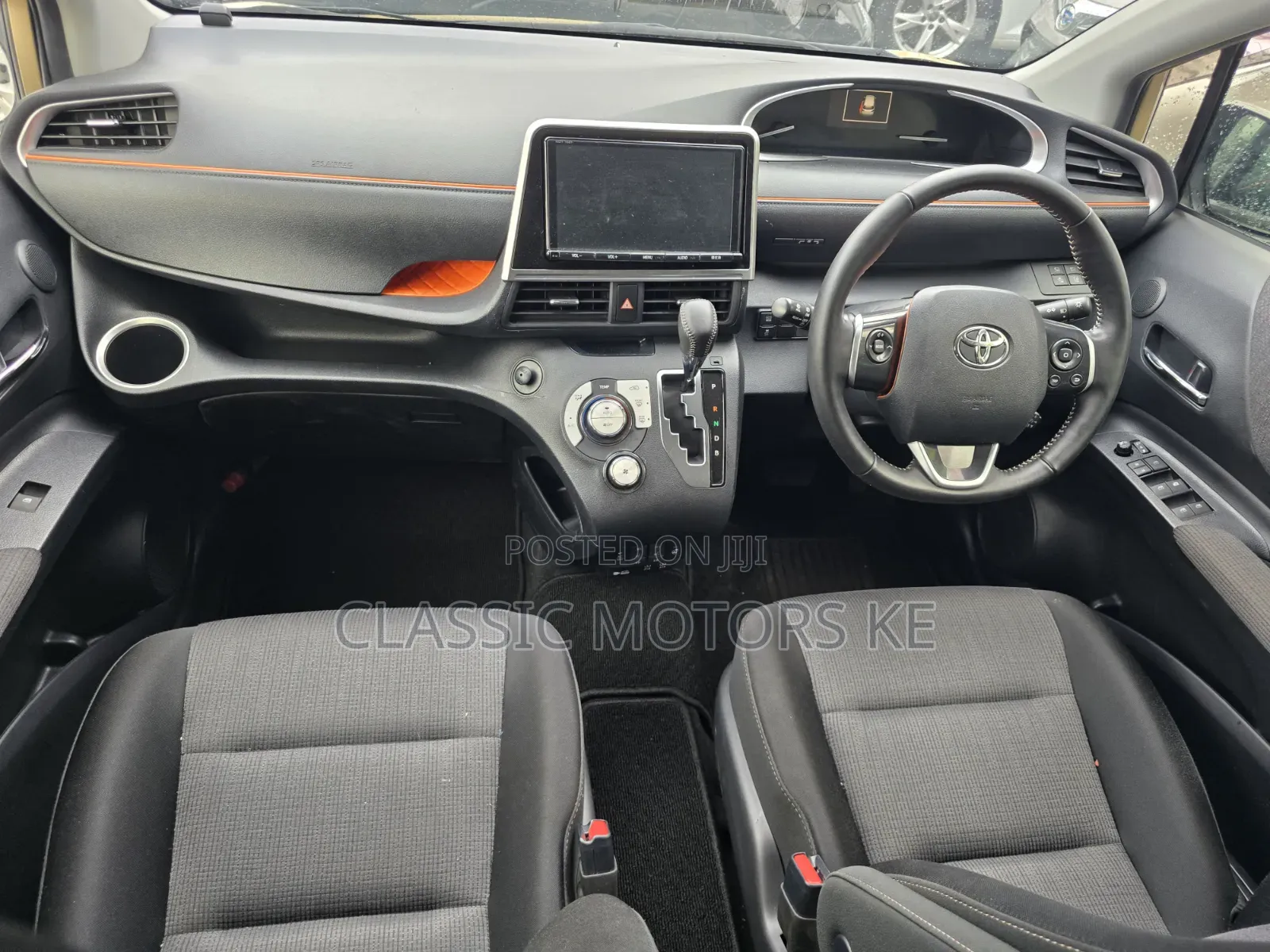 Toyota Sienta 1.5 FWD (6-seater) 2019 Beige