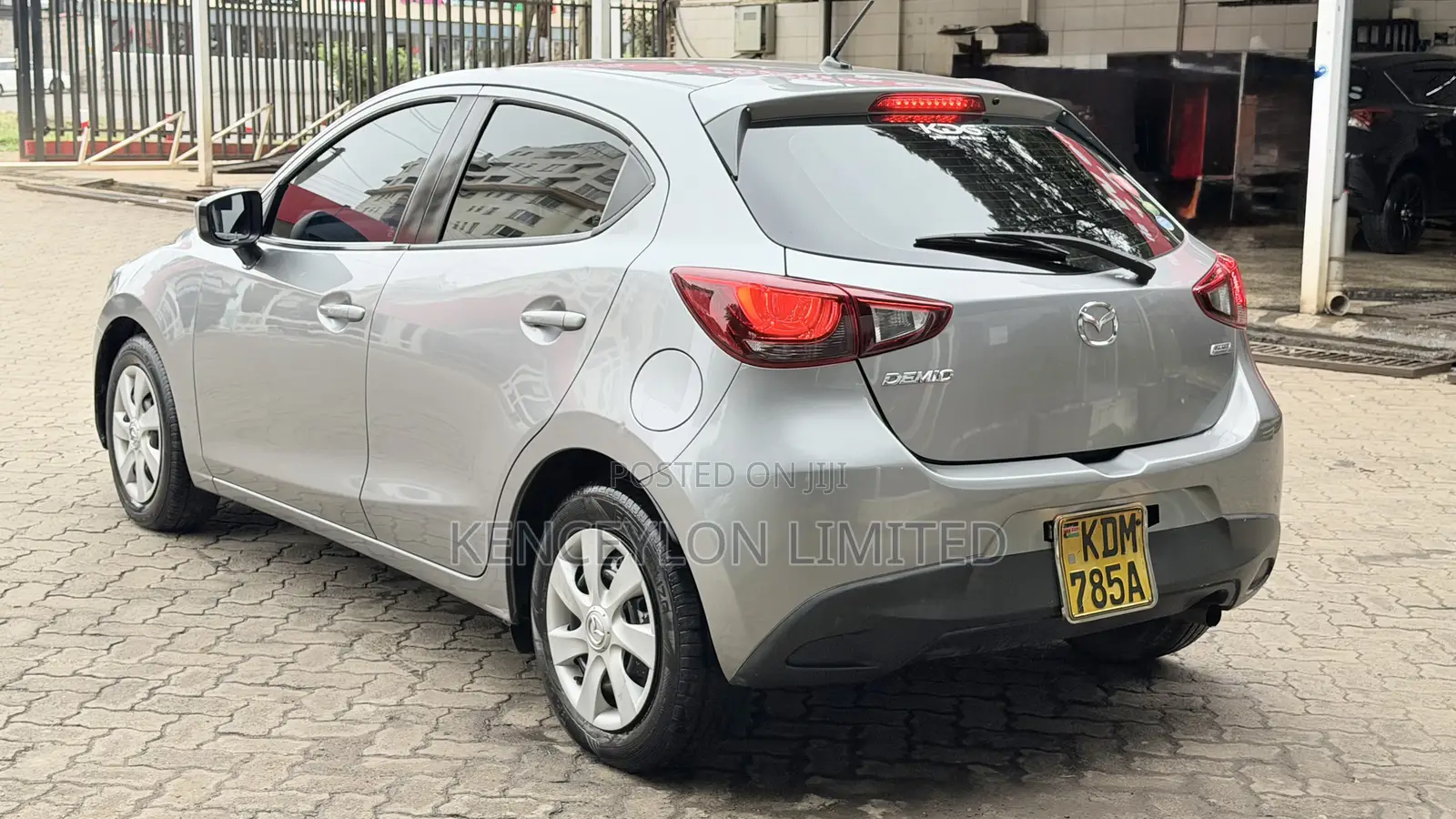 Mazda Demio 2016 Silver