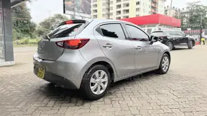 Mazda Demio 2016 Silver