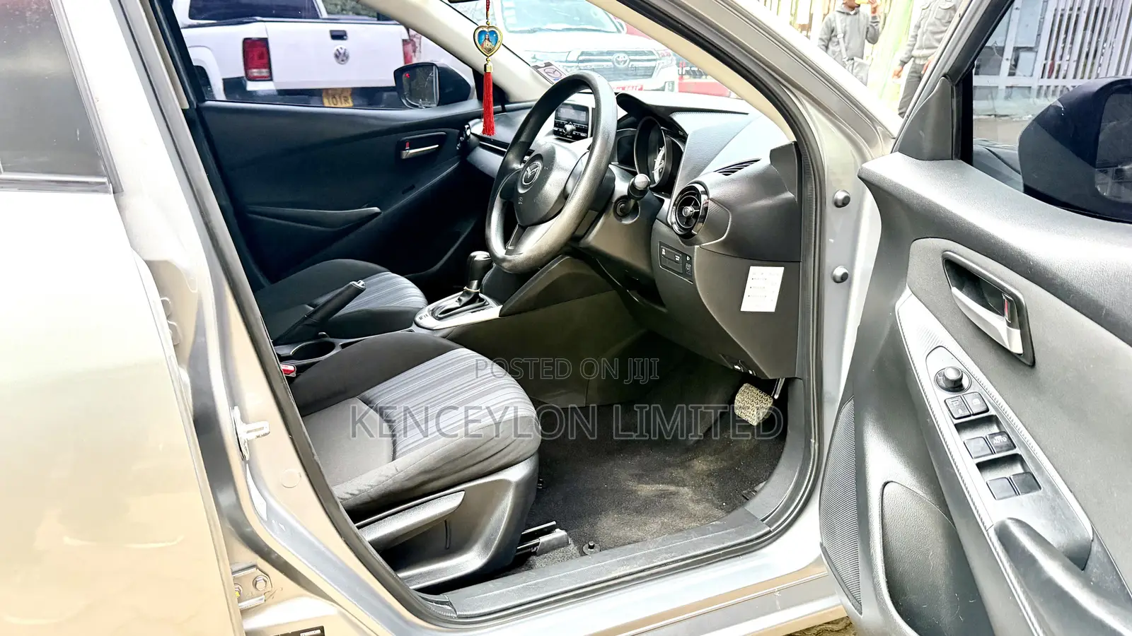 Mazda Demio 2016 Silver