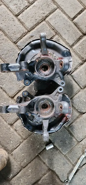 Toyota Voxy 2005_2019 Front Hub