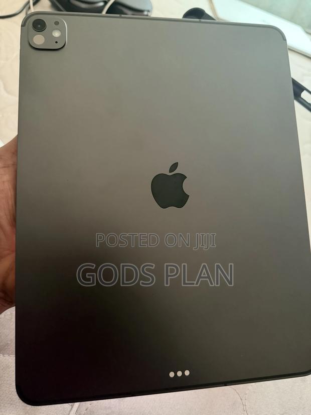 Apple iPad Pro 13 (2025) 512 GB Gray