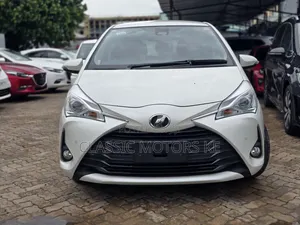 Toyota Vitz 1.3 FWD 5dr 2019 White