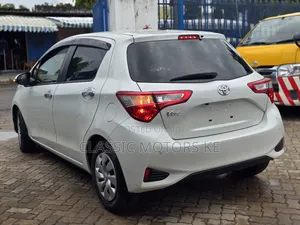 Toyota Vitz 1.3 FWD 5dr 2019 White