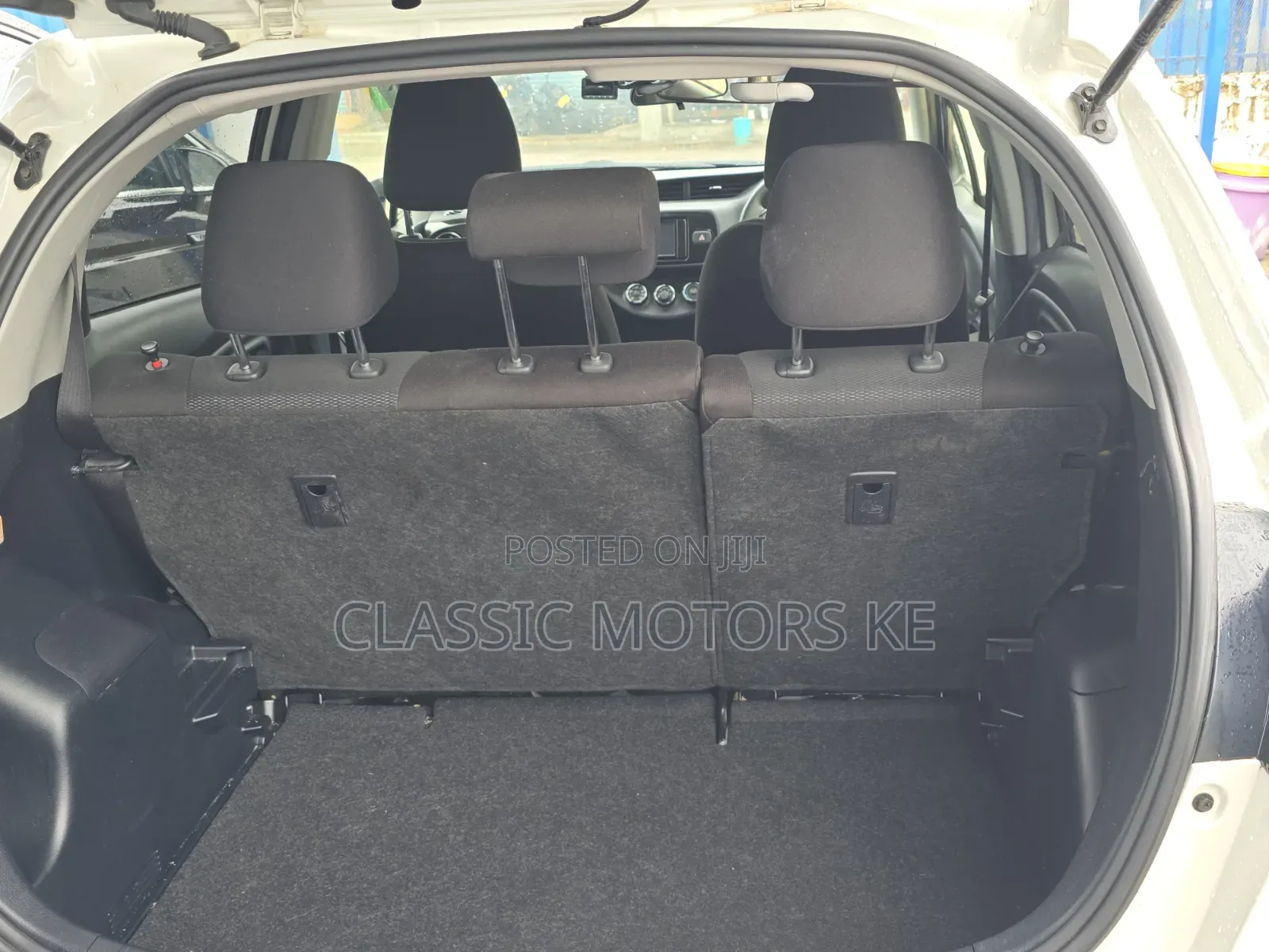 Toyota Vitz 1.3 FWD 5dr 2019 White