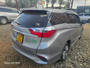 Honda Shuttle 1.5 Hybrid 2WD 2017 Silver