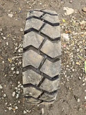 650 - 12 Armour Tires (Folklift)