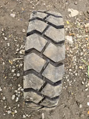 650 - 12 Armour Tires (Folklift)