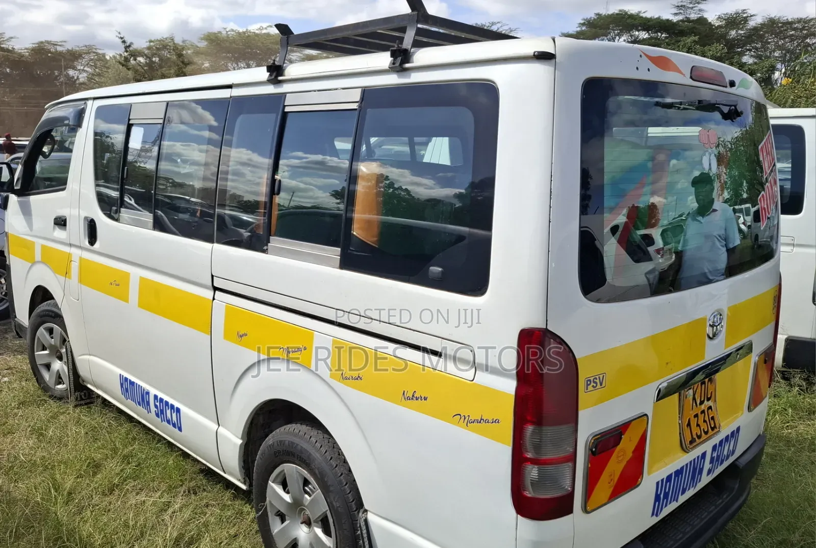 Toyota HiAce 2013 White