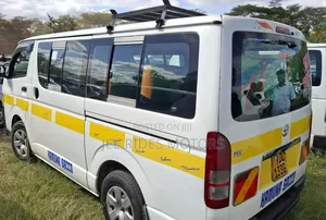 Toyota HiAce 2013 White