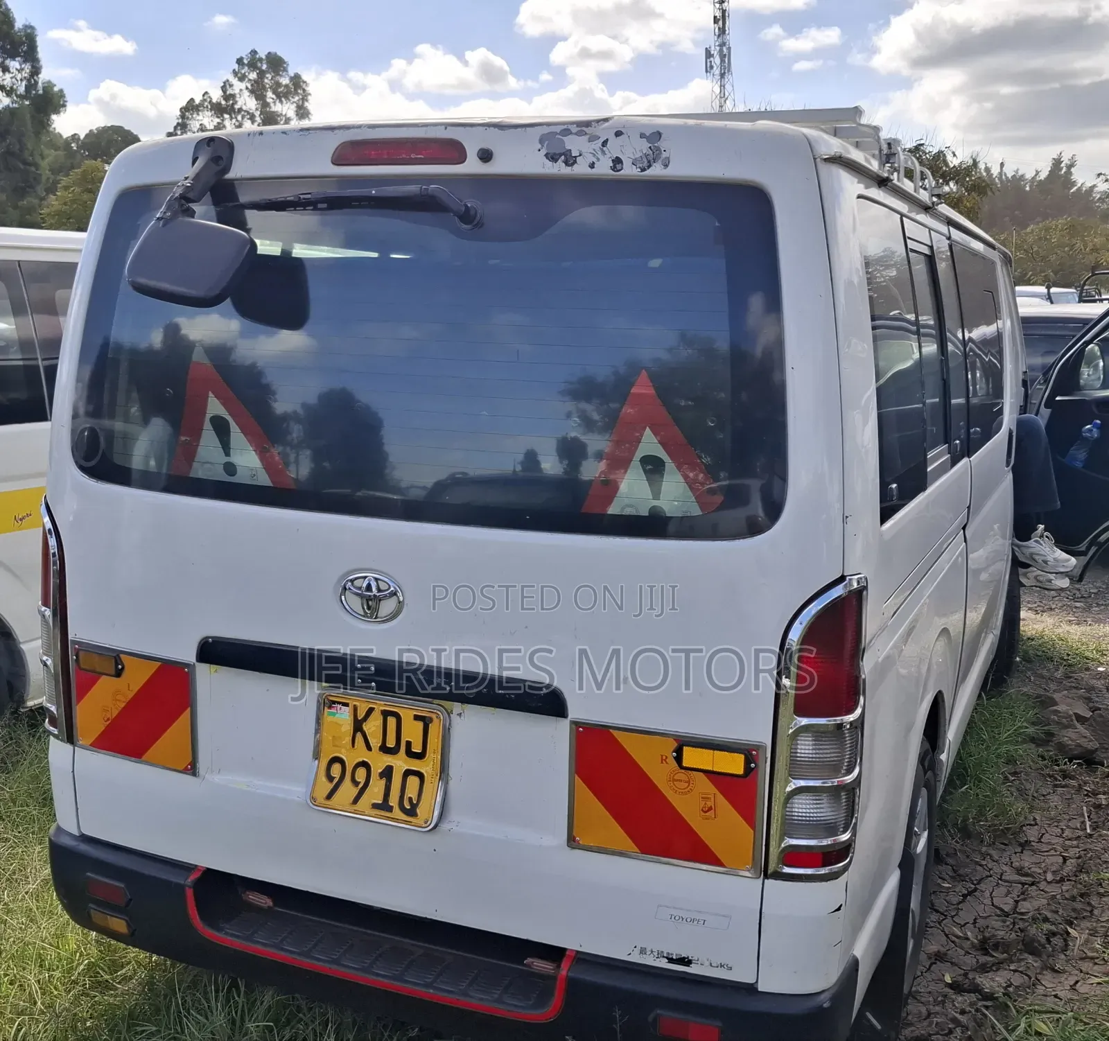 Toyota HiAce 2013 White