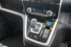 Nissan Serena 2019 Beige