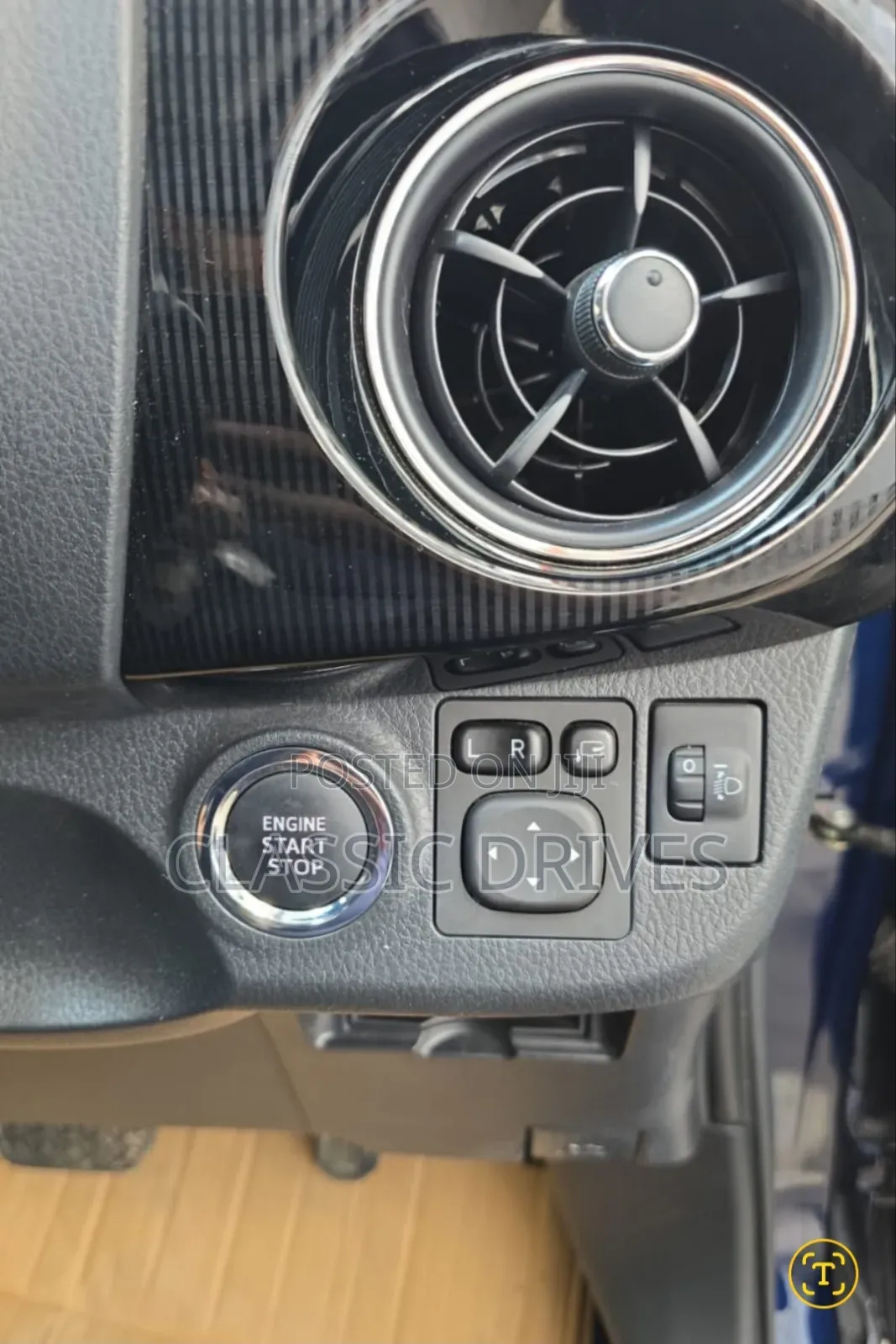 Toyota Vitz 2019 Blue