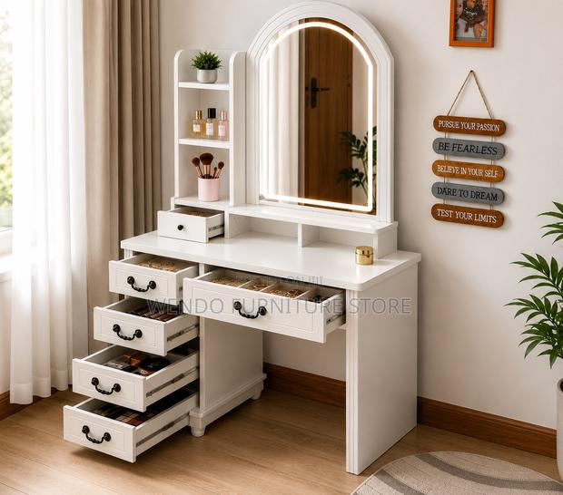 Dressers; Elegant White Stylish Living Vanity Set