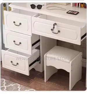 Dressers; Elegant White Stylish Living Vanity Set