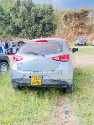 Mazda Demio 2016 Silver