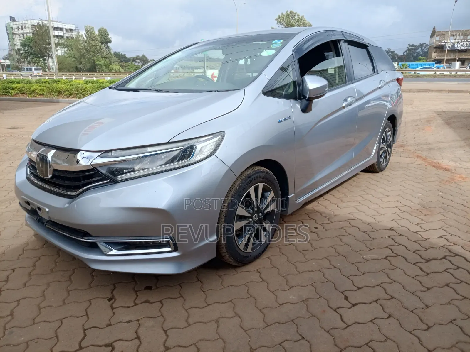 Honda Shuttle 2019 Silver
