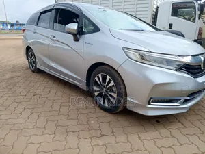 Honda Shuttle 2019 Silver