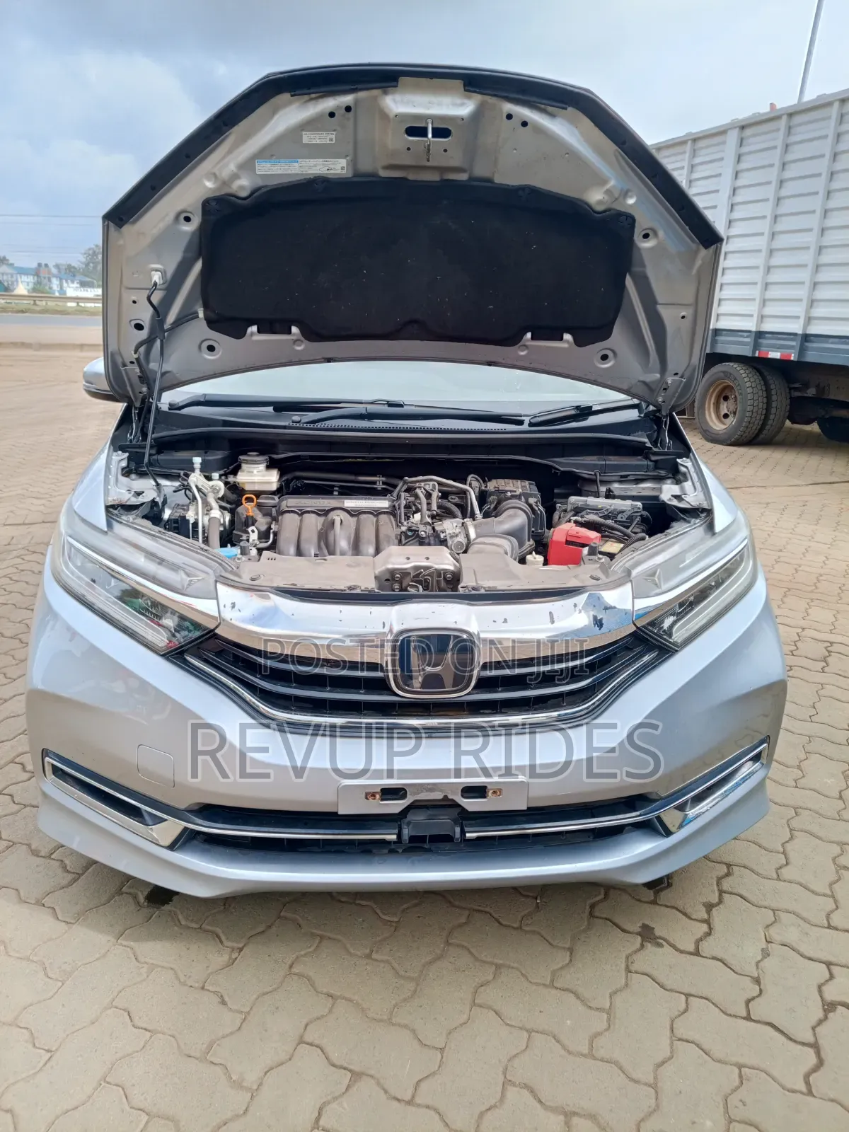Honda Shuttle 2019 Silver