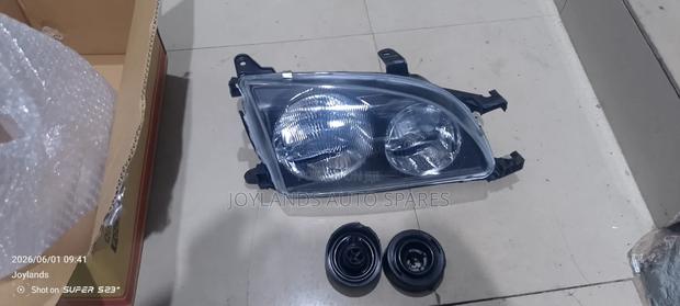 Avensis/Caldina Ct 220 0/Caldina Samosa Headlamp/Headlight