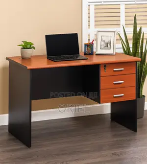 Office Desk : 1.4m Imported Executive Office Desk With 3-Drawers