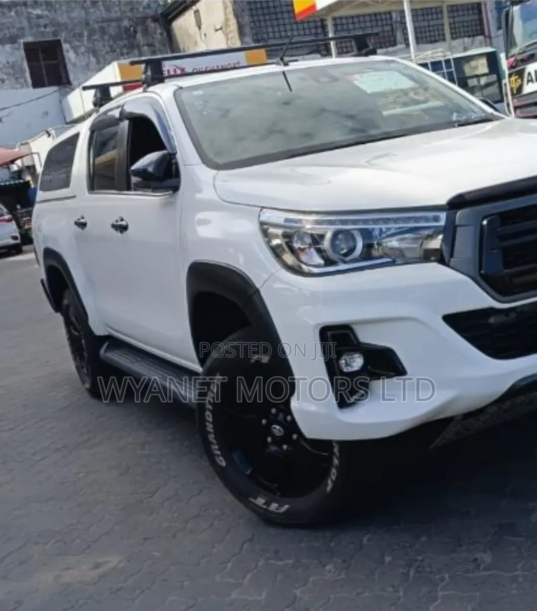 Toyota Hilux Revo Double Cab Deisel 2.4 AWD 2019 White