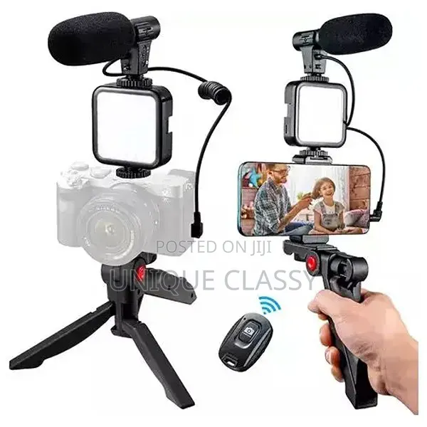 Vlogging Kit With Microphone And Phone Holder