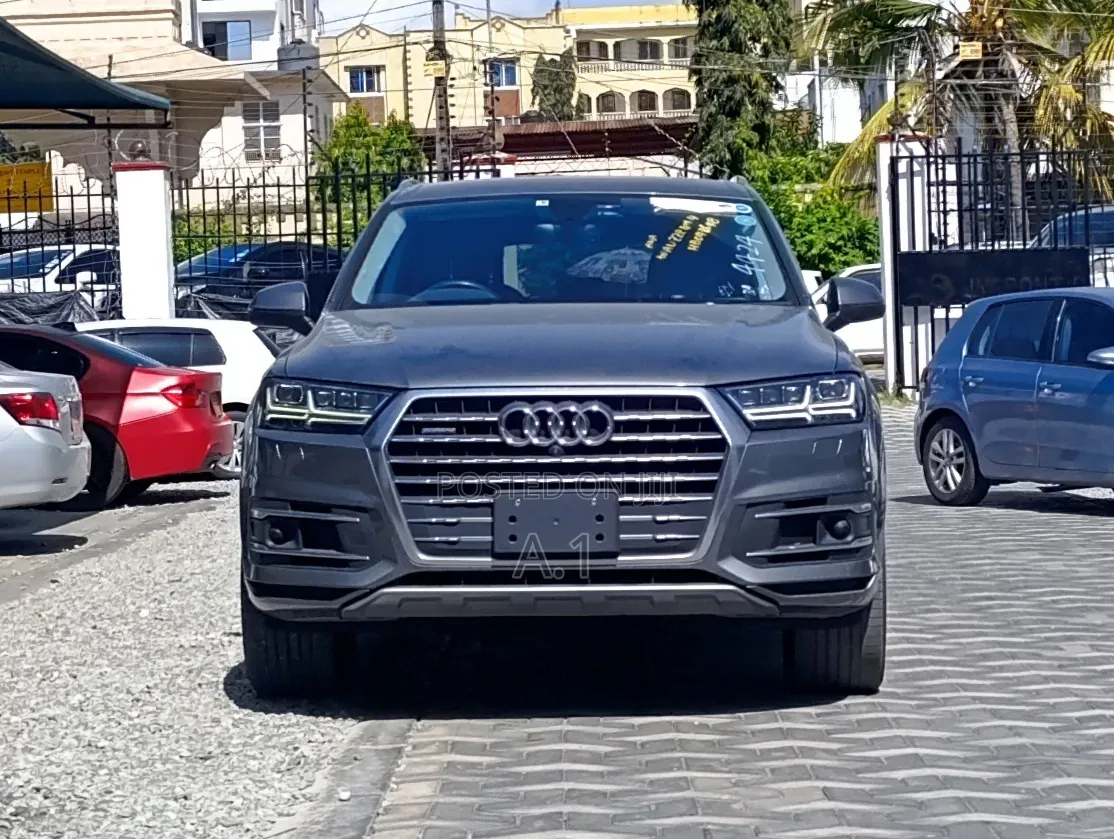 Audi Q7 2019 Gray