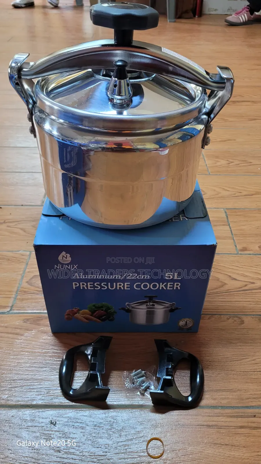 Nunix 5 Litre Aluminium Pressure Cooker.