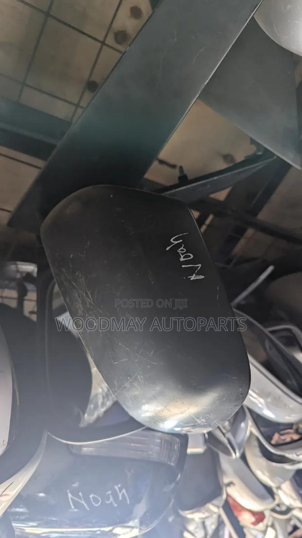 Toyota Noah Sidemirror