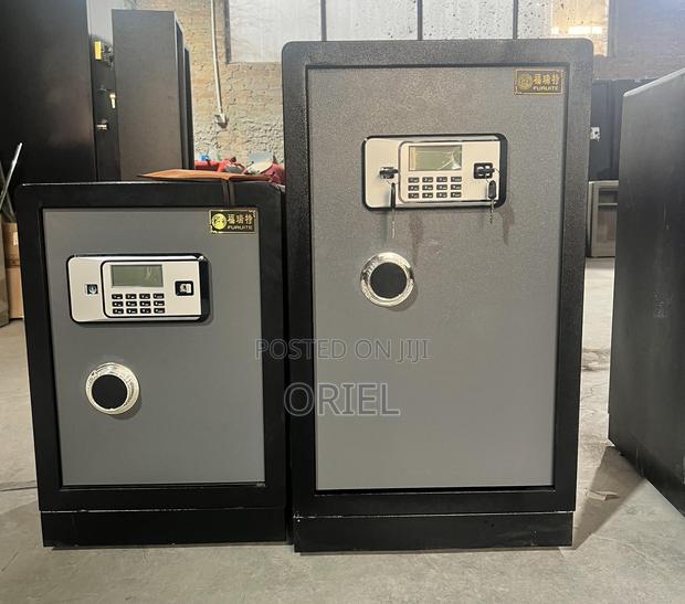 Office Safe : 70kg Heavy-Duty Digital Security Locker Safe - thumbnail 10
