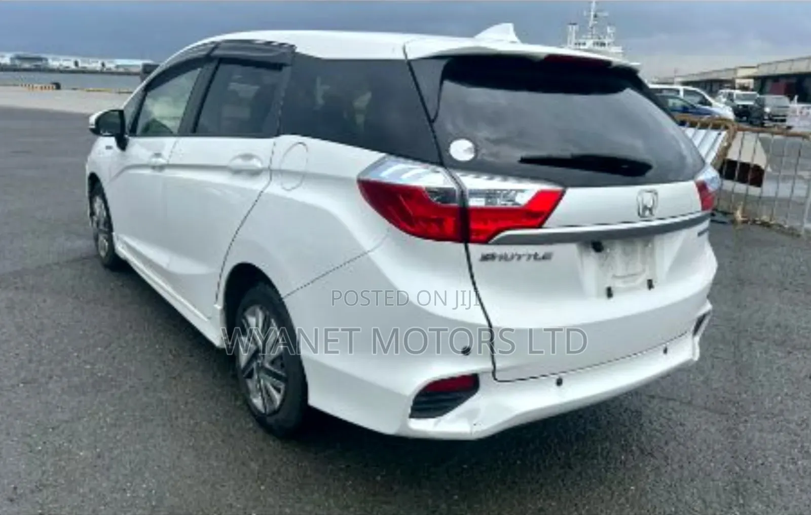 Honda Fit Shuttle 1.5 Hybrid 2WD 2019 White