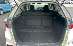Honda Fit Shuttle 1.5 Hybrid 2WD 2019 White