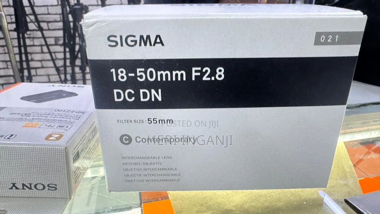Sigma 18-50mm F2.8dc