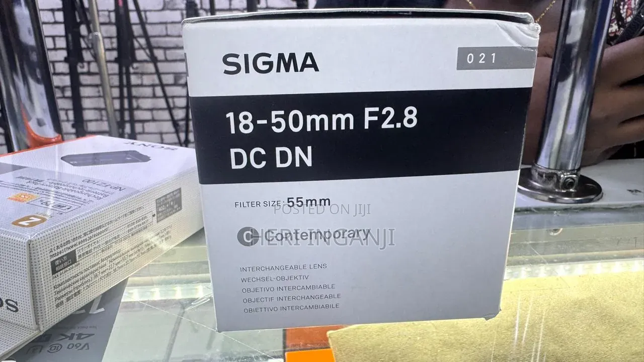 Sigma 18-50mm F2.8dc