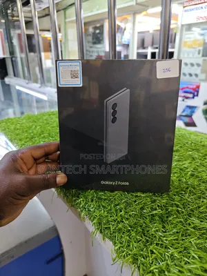 New Samsung Galaxy Z Fold6 256 GB Silver